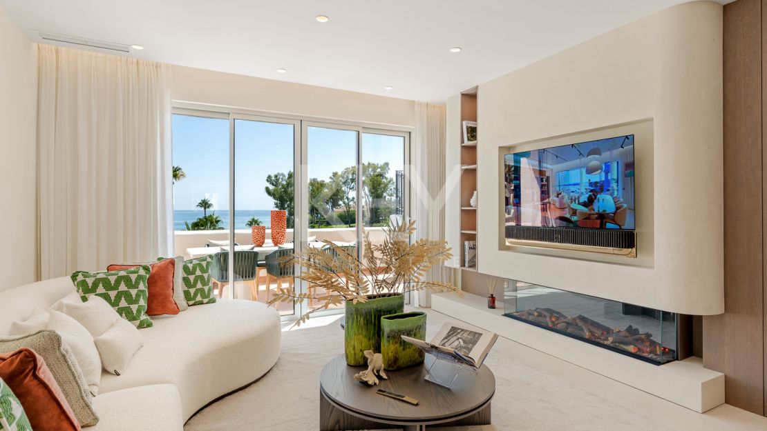 Beachfront penthouse with rooftop spa and panoramic sea views