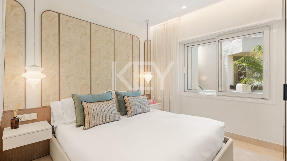 Beachfront penthouse with rooftop spa and panoramic sea views