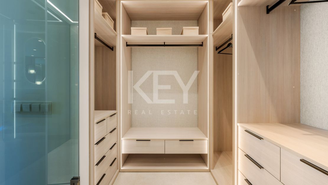 Beachfront penthouse with rooftop spa and panoramic sea views