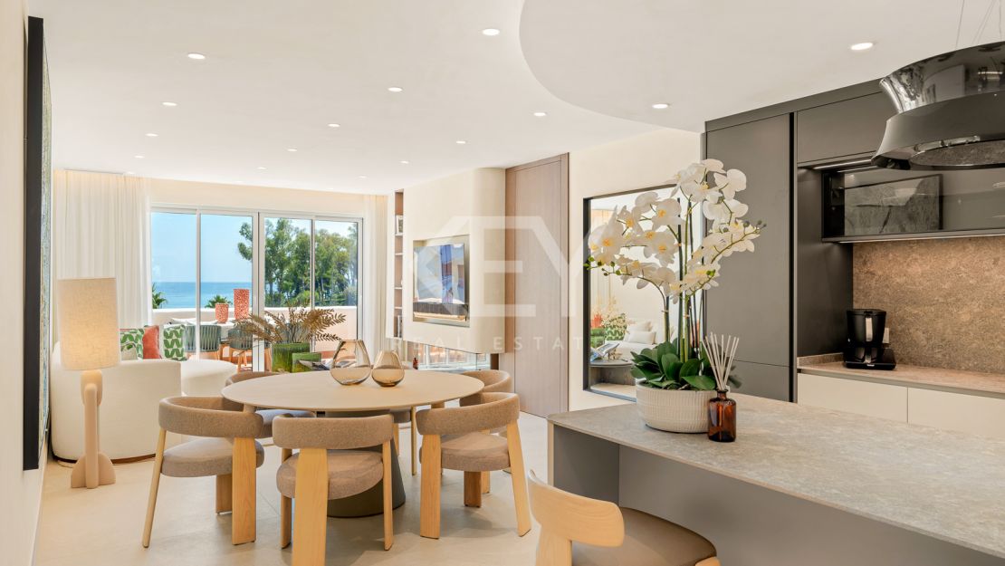 Beachfront penthouse with rooftop spa and panoramic sea views