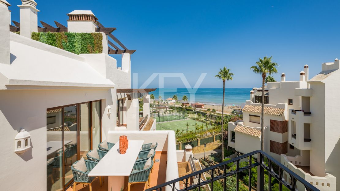 Beachfront penthouse with rooftop spa and panoramic sea views