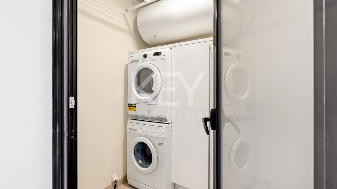 Элегантный пентхаус с видом на море в Бенахависе