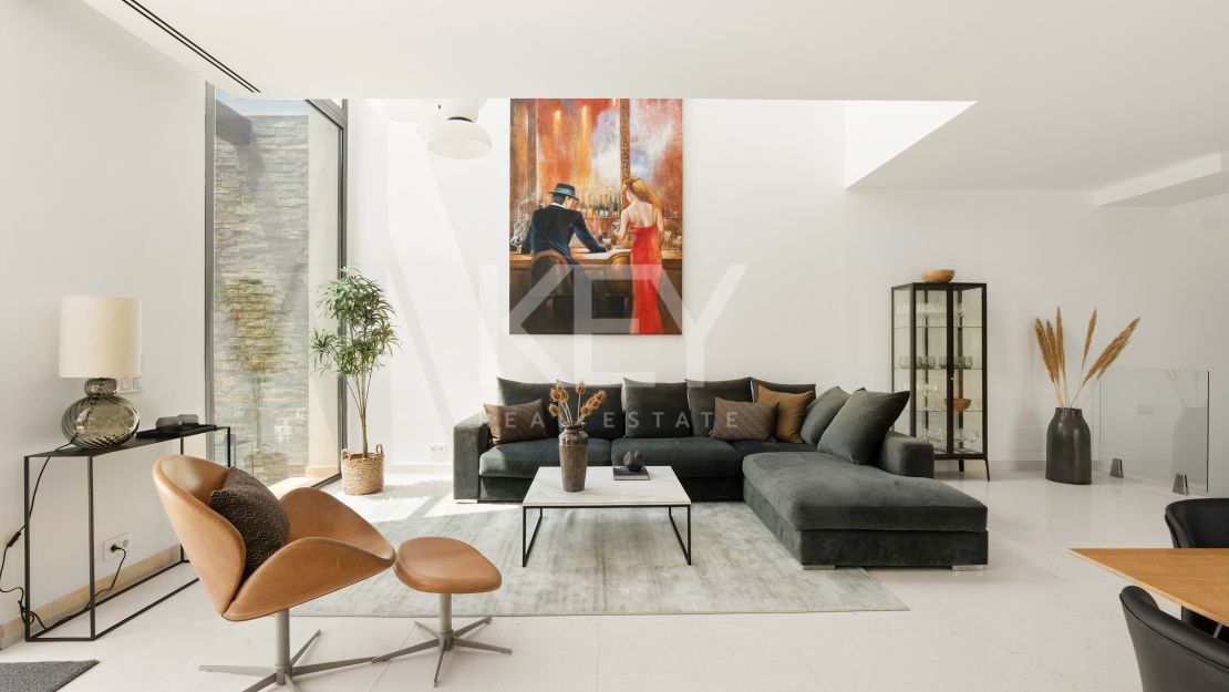 Villa moderna con vistas al mar en Cabopino