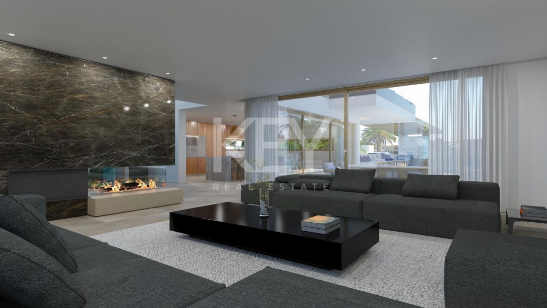 Участок с проектом виллы в нескольких шагах от пляжа в восточной Марбелье