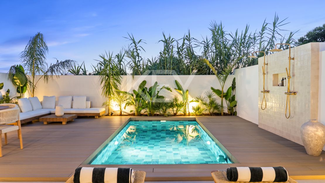 Elegant townhouse in Nueva Andalucía