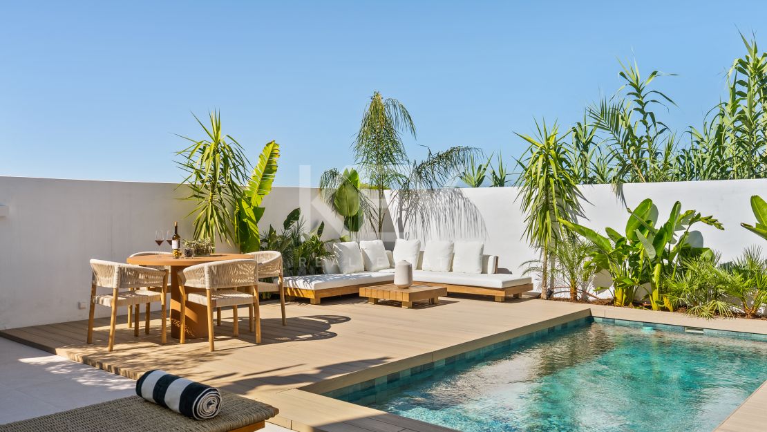 Elegant townhouse in Nueva Andalucía