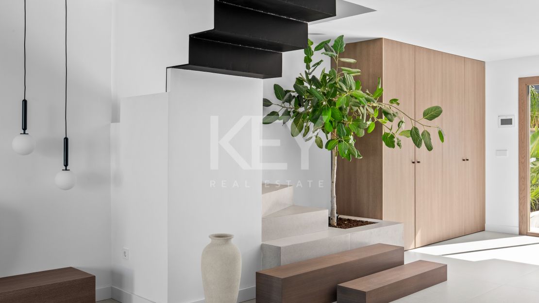 Elegant townhouse in Nueva Andalucía