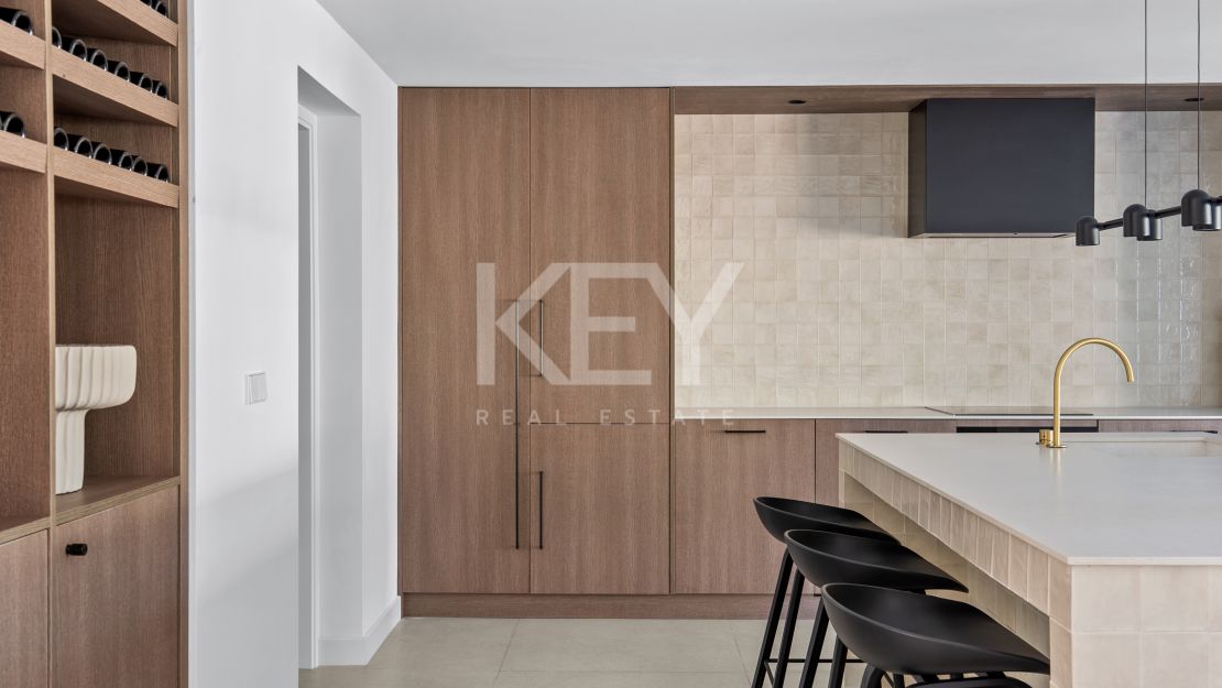 Elegant townhouse in Nueva Andalucía