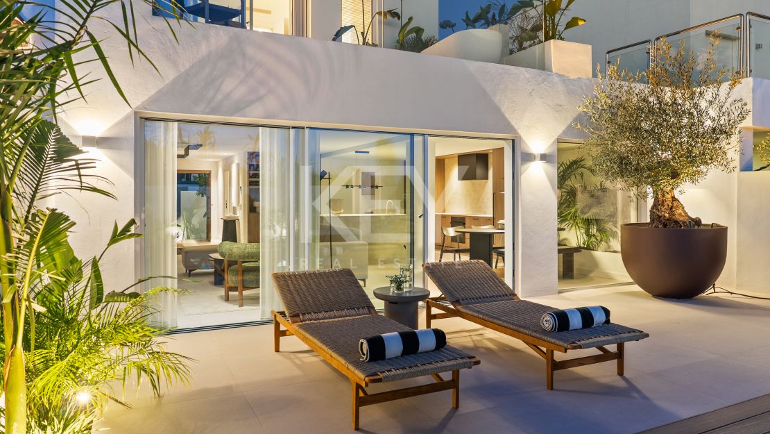 Elegant townhouse in Nueva Andalucía