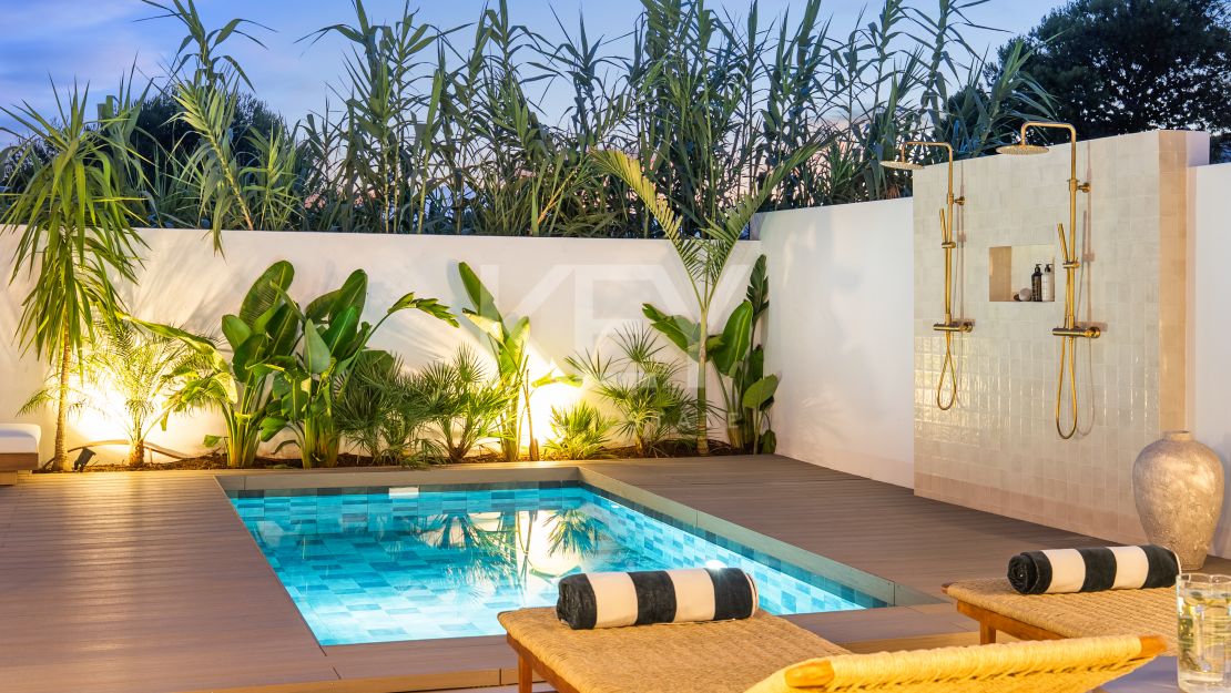 Elegant townhouse in Nueva Andalucía