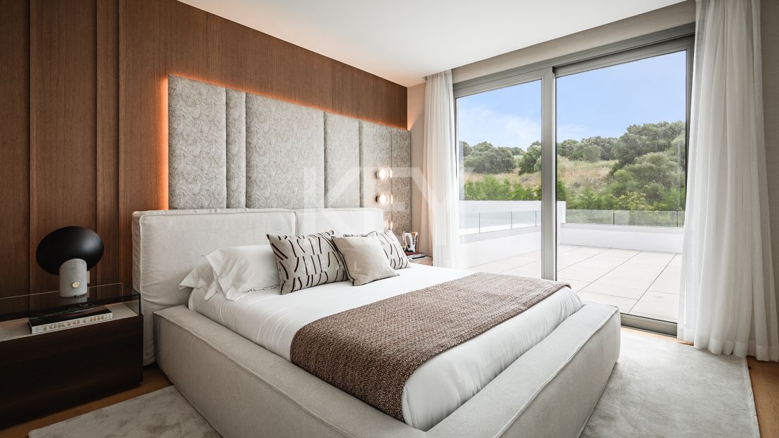 Современная вилла с пятью спальнями с ванными комнатами в Эль Параисо