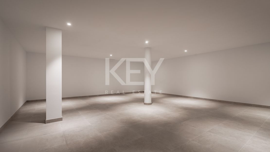 Современная вилла с пятью спальнями с ванными комнатами в Эль Параисо