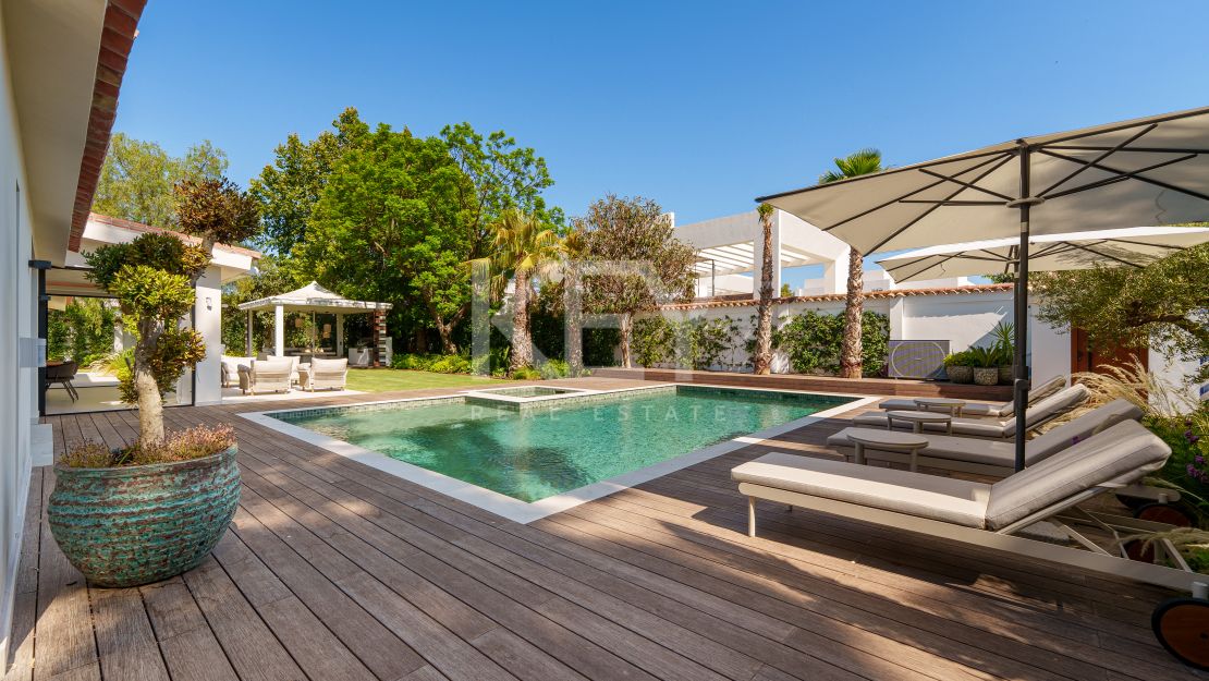 Contemporary one-level villa for sale in Marbella – Puerto Banús