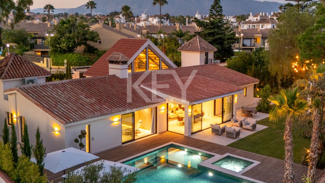 Villa contemporánea de un nivel en venta en Marbella – Puerto Banús
