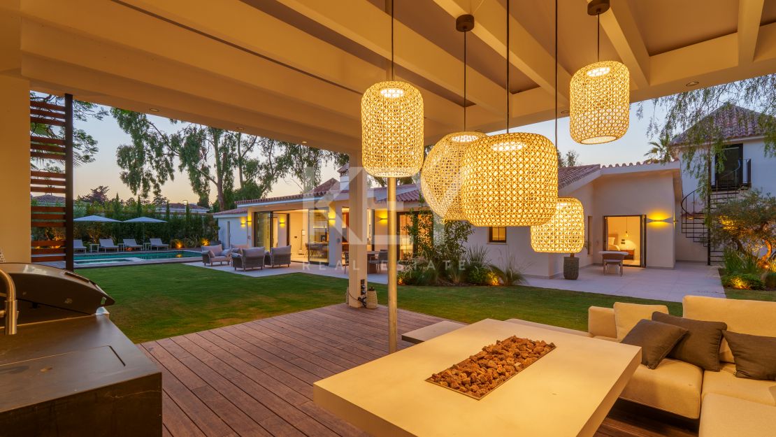 Contemporary one-level villa for sale in Marbella – Puerto Banús