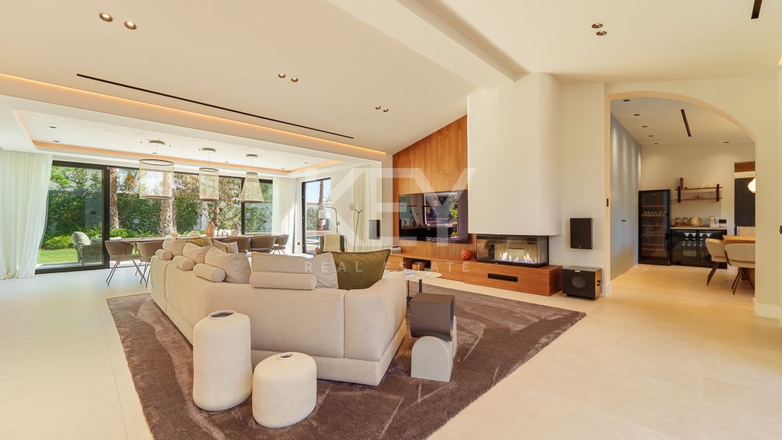 Contemporary one-level villa for sale in Marbella – Puerto Banús