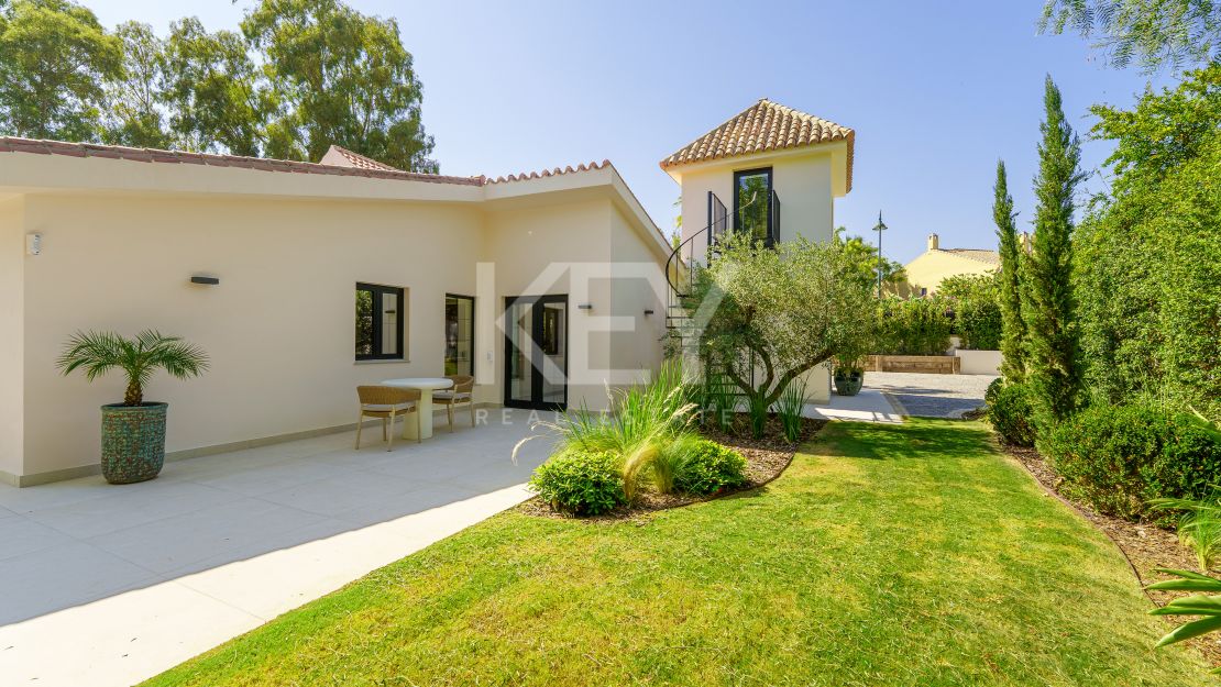 Contemporary one-level villa for sale in Marbella – Puerto Banús