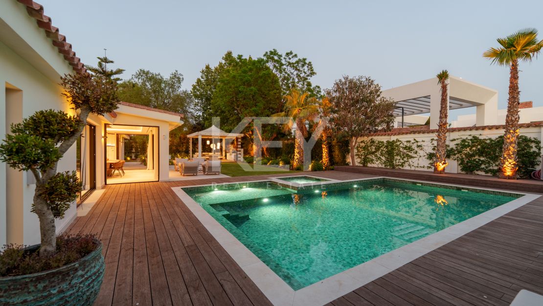 Contemporary one-level villa for sale in Marbella – Puerto Banús