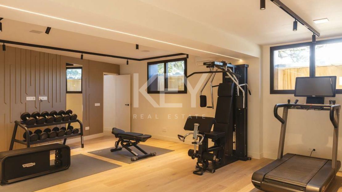 Villa moderna de 7 dormitorios con spa y gimnasio en La Zagaleta, Benahavís