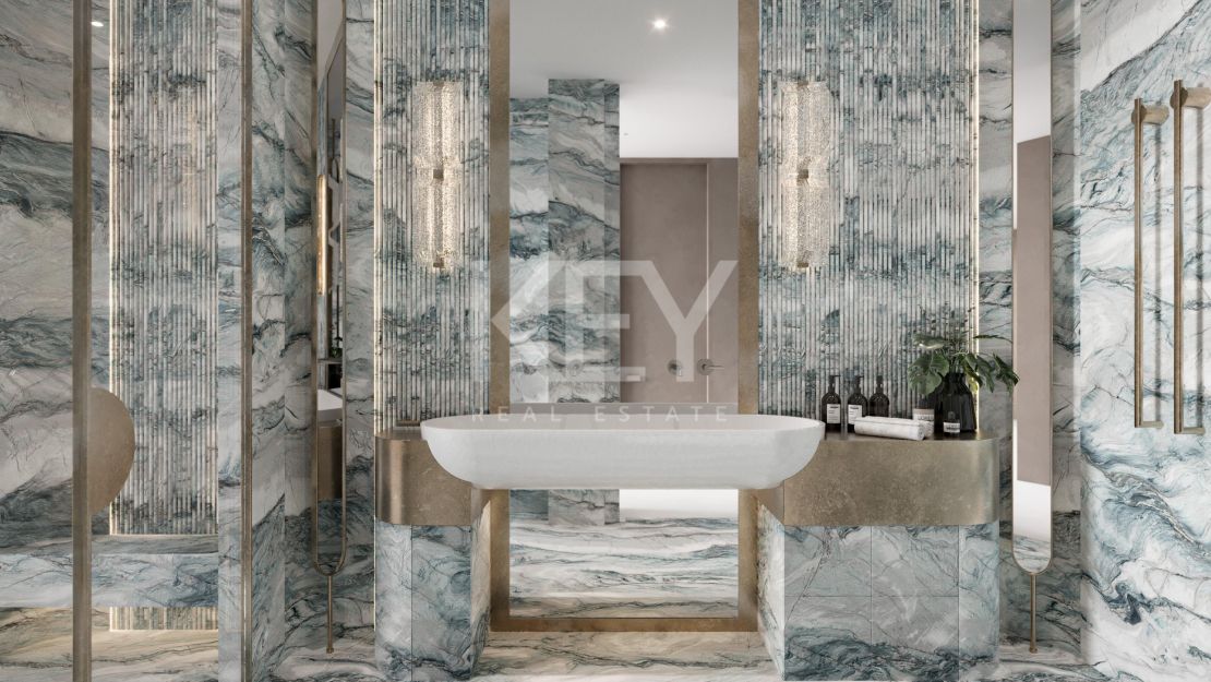 Ático dúplex en primera línea de playa con piscina privada en Puerto Banús