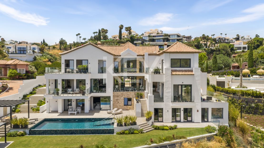 Elegante villa con vistas al mar y a la montaña en Los Flamingos, Benahavís