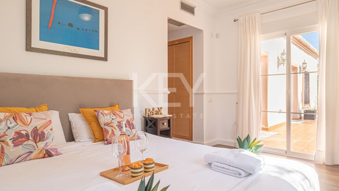 Classic-style frontline golf Villa in Guadalmina Alta