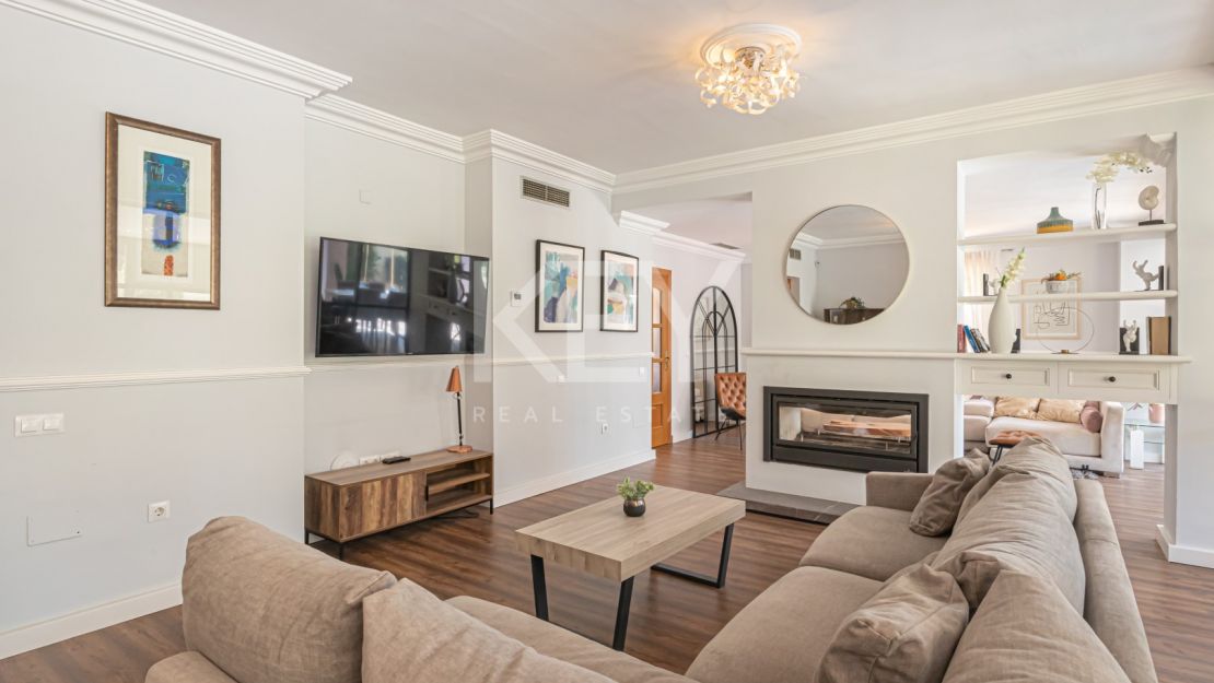 Classic-style frontline golf Villa in Guadalmina Alta