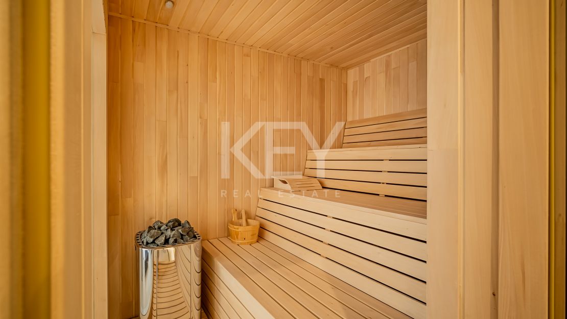 Современная вилла с панорамным видом на море в Лос Фламингос, Бенахавис