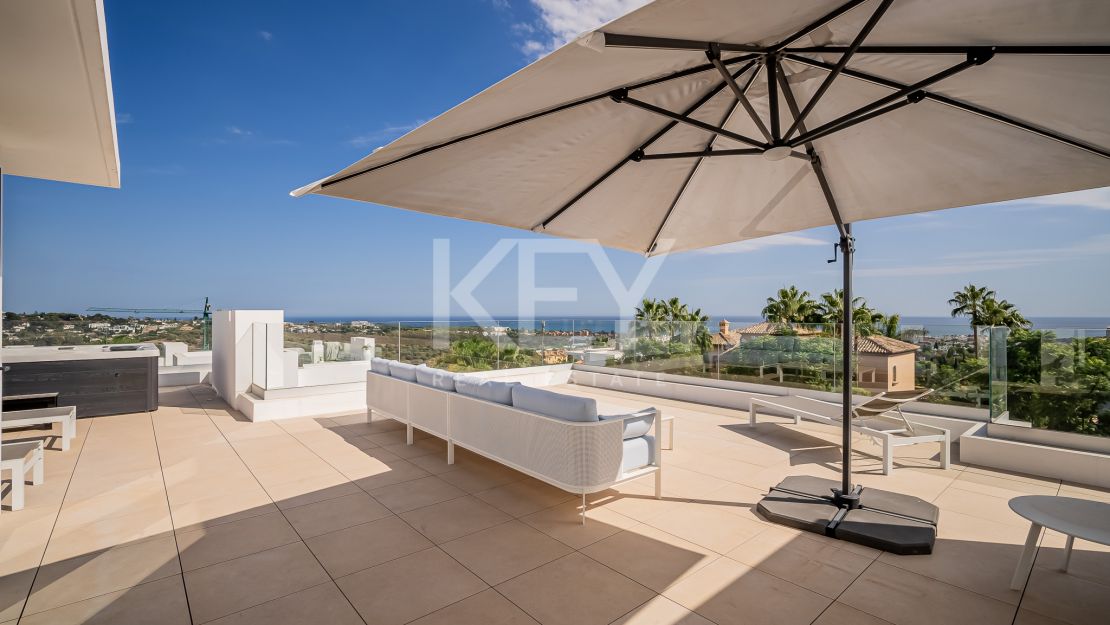 Современная вилла с панорамным видом на море в Лос Фламингос, Бенахавис