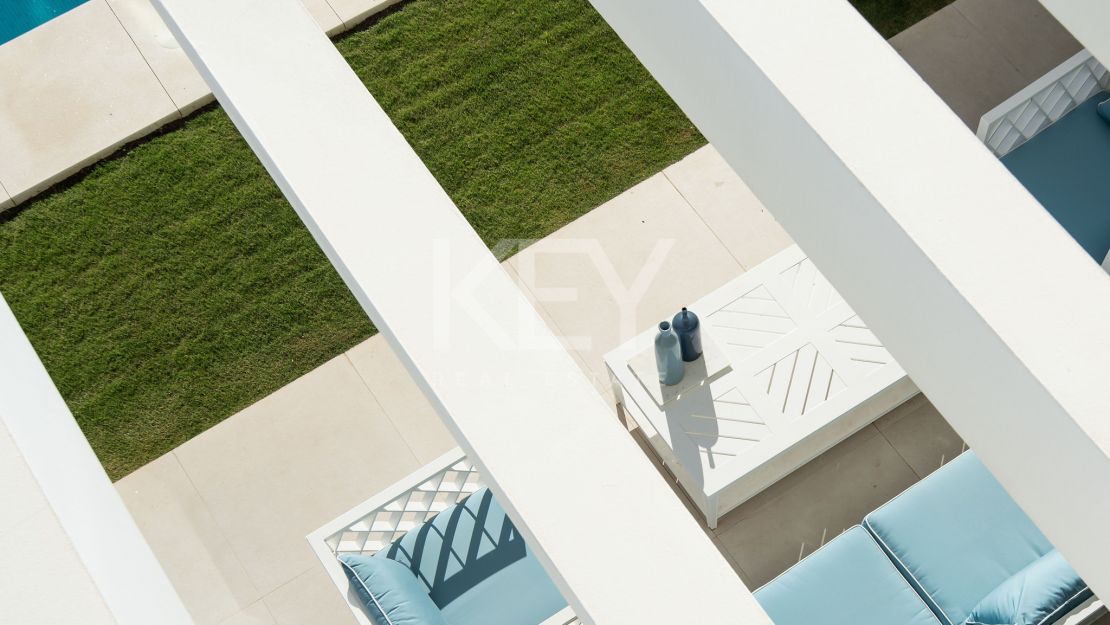 Современная вилла с панорамным видом на море в Лос Фламингос, Бенахавис