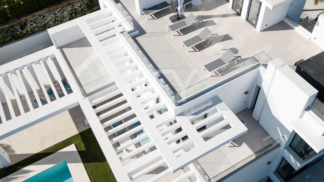 Современная вилла с панорамным видом на море в Лос Фламингос, Бенахавис