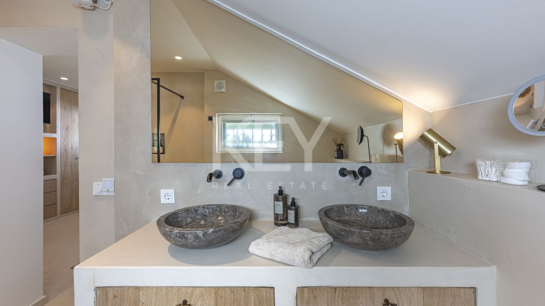 Современная вилла с бохо-шармом в Нуэва Андалусия