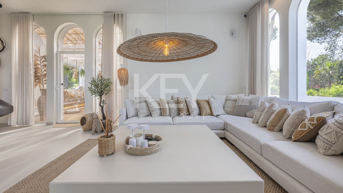 Современная вилла с бохо-шармом в Нуэва Андалусия