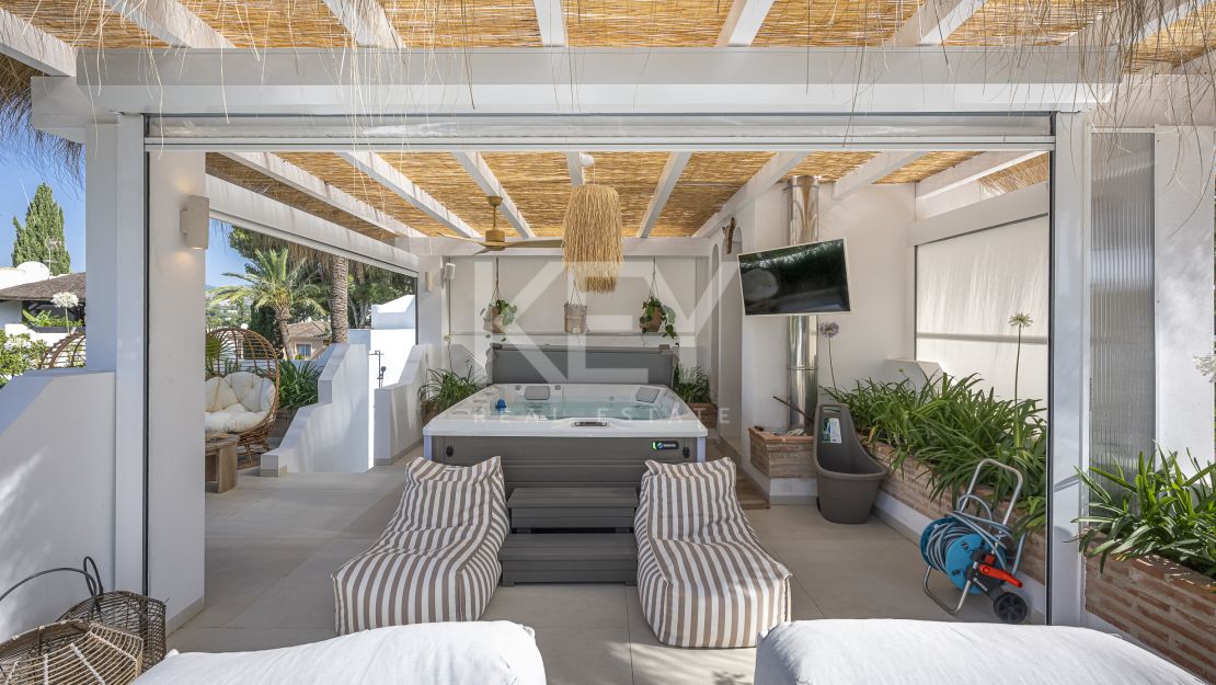 Современная вилла с бохо-шармом в Нуэва Андалусия