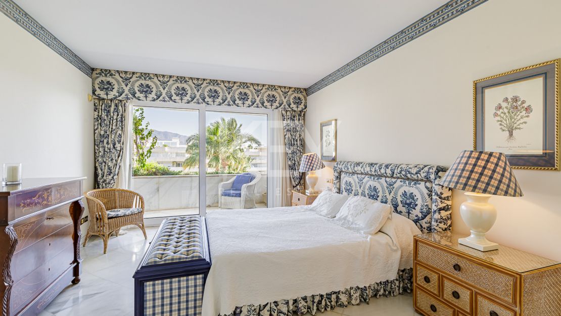 Ático espectacular con vistas al mar en Puerto Banús