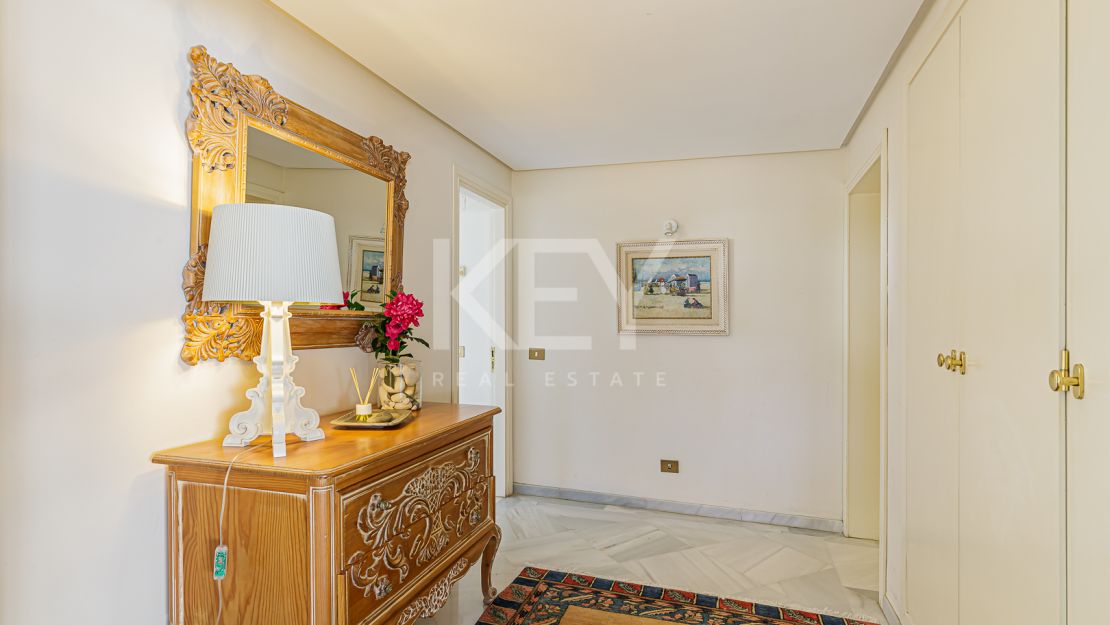 Ático espectacular con vistas al mar en Puerto Banús