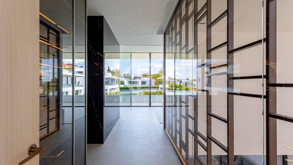 Modern villa in most iconic location in Marbella Golden Mile