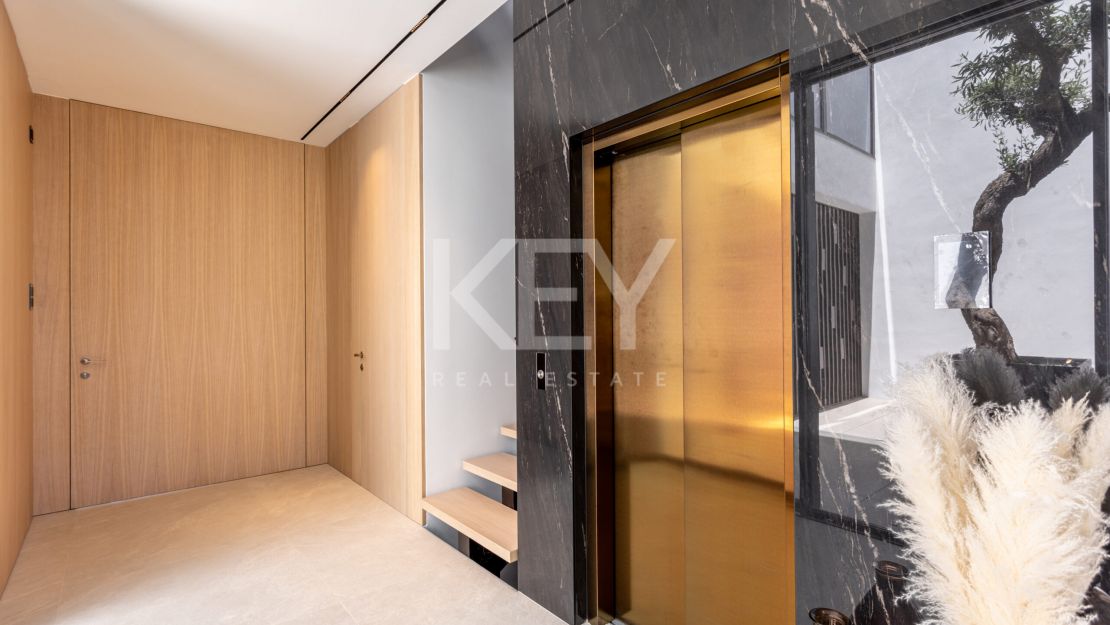 Modern villa in most iconic location in Marbella Golden Mile