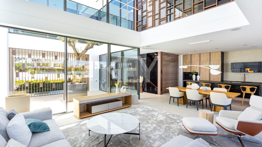 Modern villa in most iconic location in Marbella Golden Mile