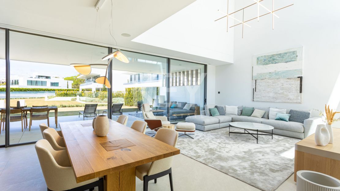 Modern villa in most iconic location in Marbella Golden Mile