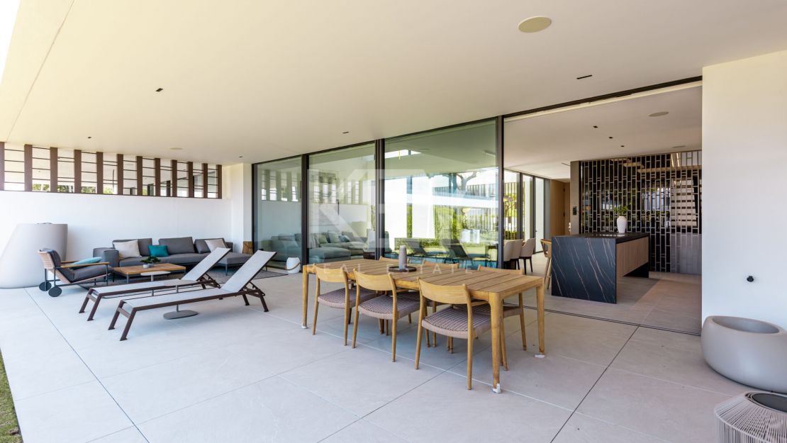 Modern villa in most iconic location in Marbella Golden Mile