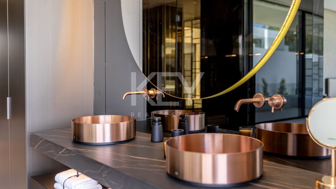 Modern villa in most iconic location in Marbella Golden Mile