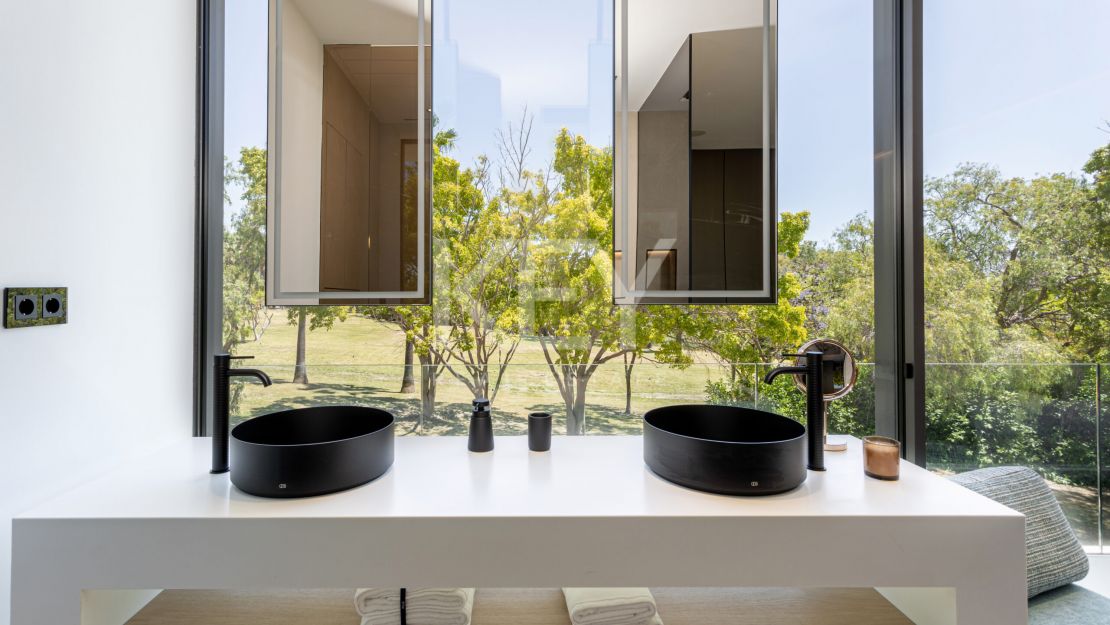 Modern villa in most iconic location in Marbella Golden Mile