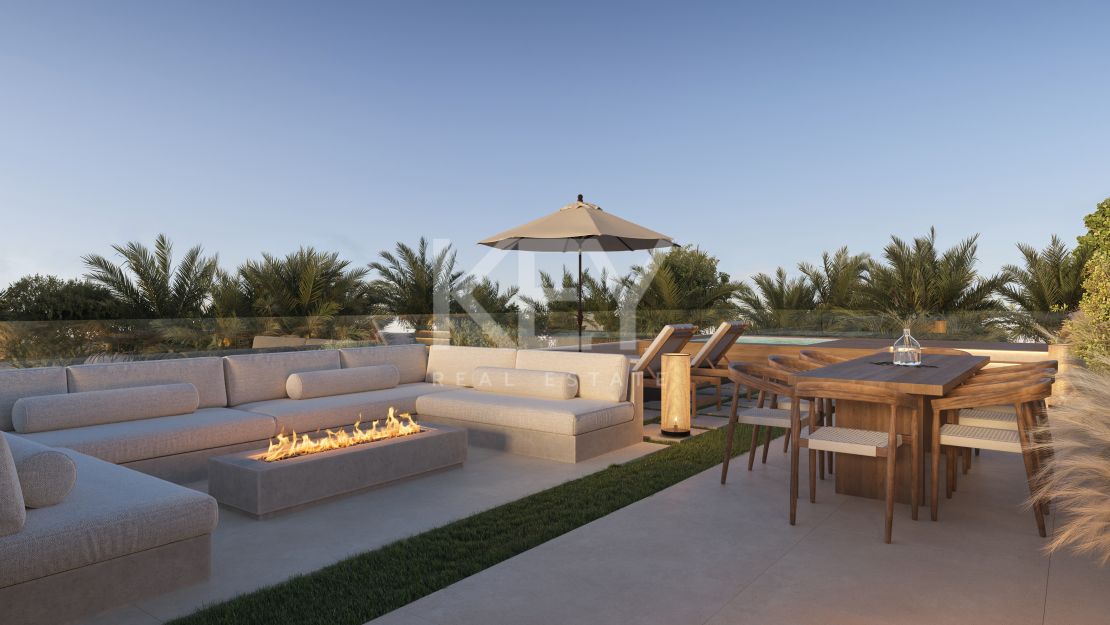 Contemporary villa with rooftop terrace and wellness amenities in Monte Biarritz, Estepona East