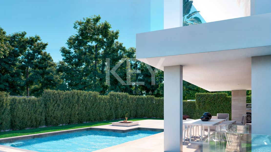 Contemporary villa with rooftop terrace and wellness amenities in Monte Biarritz, Estepona East