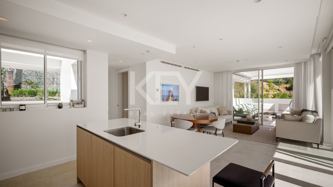 Современный пентхаус с панорамным видом на горы в Palo Alto, Охен