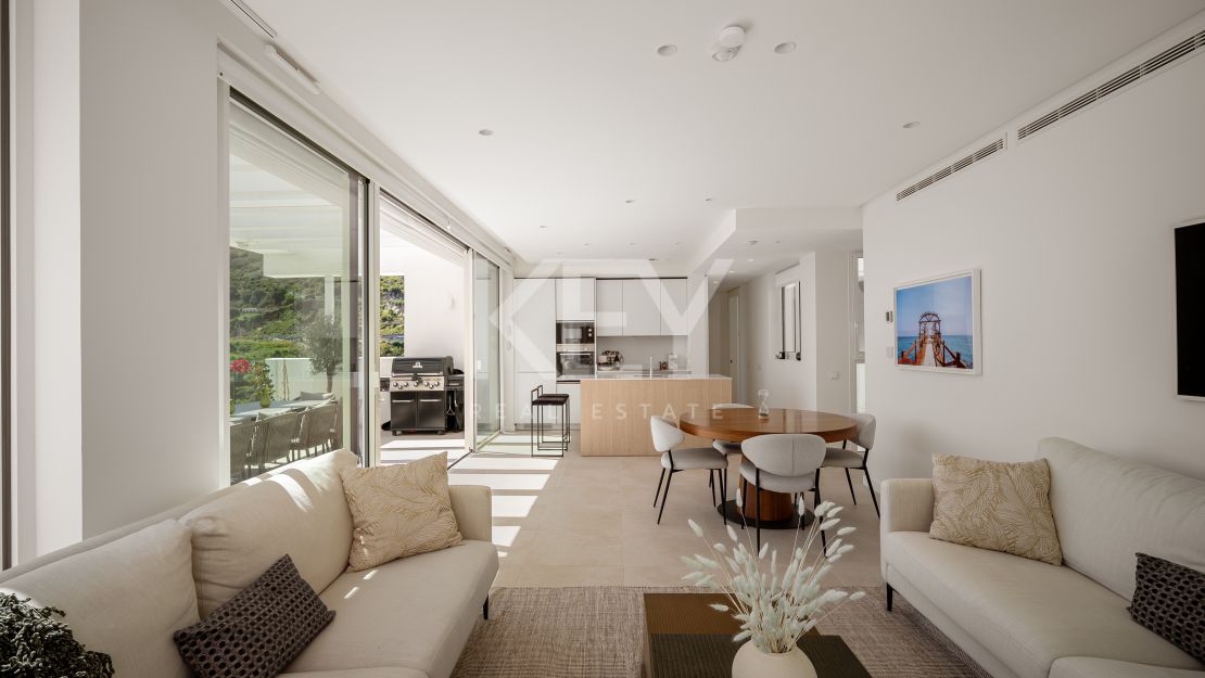 Современный пентхаус с панорамным видом на горы в Palo Alto, Охен