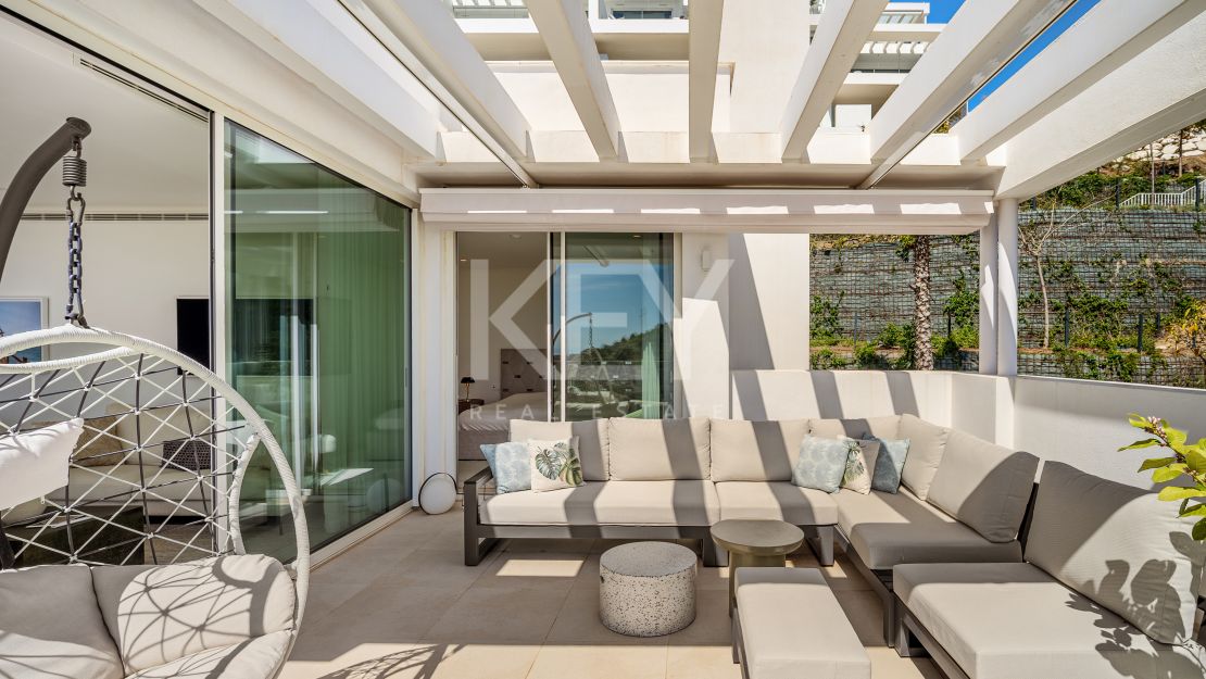 Современный пентхаус с панорамным видом на горы в Palo Alto, Охен