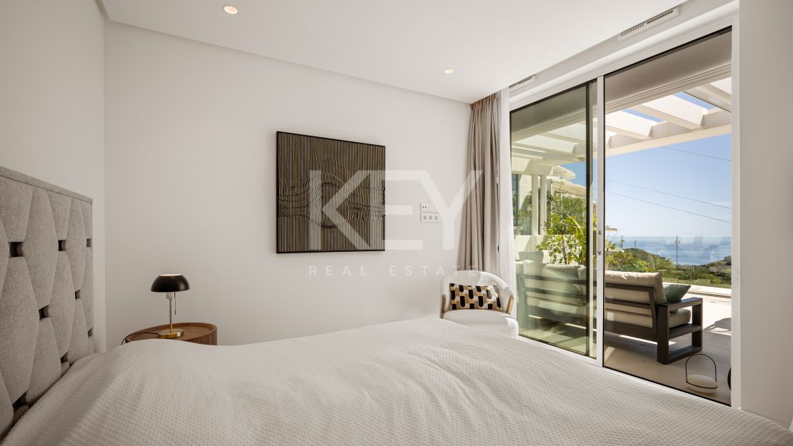 Современный пентхаус с панорамным видом на горы в Palo Alto, Охен