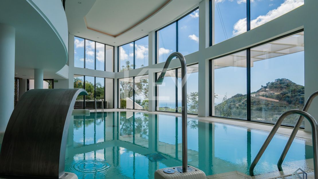 Современный пентхаус с панорамным видом на горы в Palo Alto, Охен